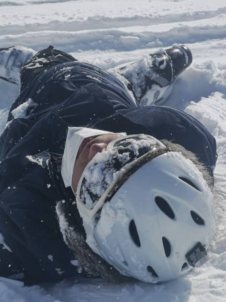 Avocat pour dédommagement lors d'un accident de ski hors piste dans les Alpes